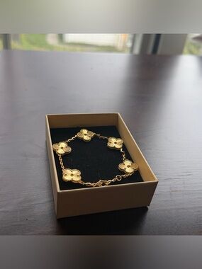 Van cleef & arpels bracelet Gold Floral Link Bracelet for Women